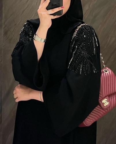 عبايه قصه نص كلوش قماش كريب ايليت 1035