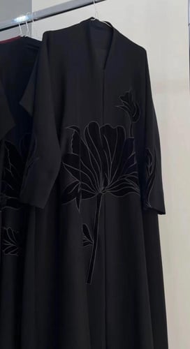 عبايه كريب ومخمل 1380