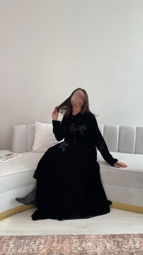عبايه نص كلوش مخمل 1015