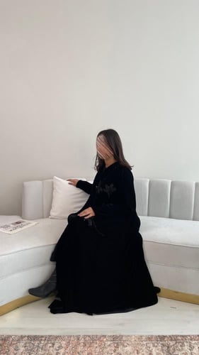 عبايه نص كلوش مخمل 1015