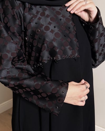 عبايه ملكي اسود بشك 1426