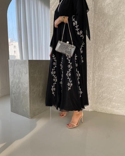 عبايه شيفون ببطانه دبل كلوش 1047