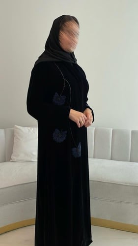 عبايه قصه A مخمل 1026