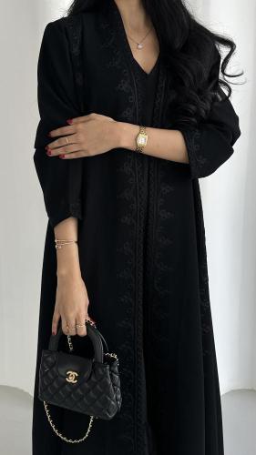 كريب بتطريز اسود 1475