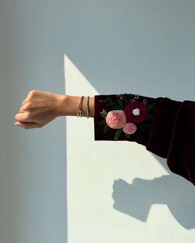 عبايه كلوش مخمل برغندي 1041