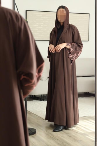 عبايه كريب حرير نص كلوش 1010