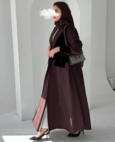 عبايه كريب & مخمل بني 1099