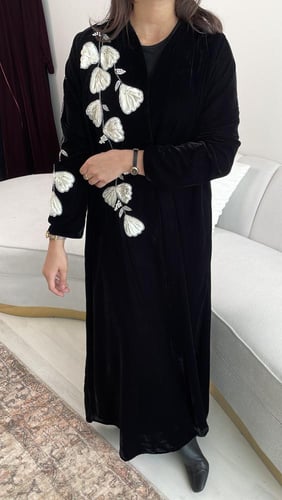 عبايه مخمل بشك 1023