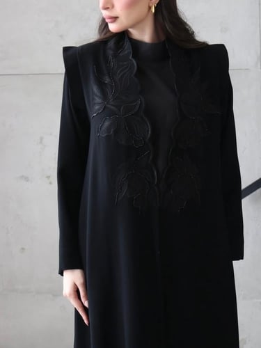 نواعم بتطريز وشك 1429