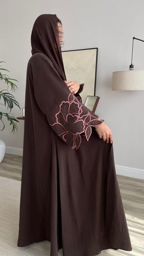 عبايه كريب حرير نص كلوش 1010