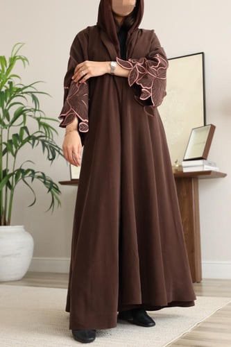 عبايه كريب حرير نص كلوش 1010