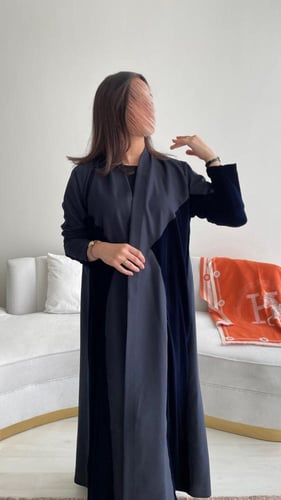 عبايه قصه نص كلوش كريب كتان ومخمل 1013