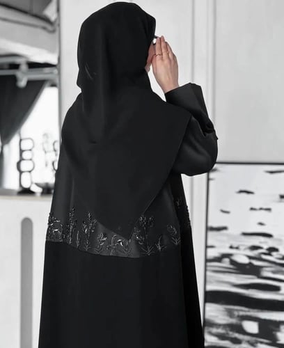 عبايه كريب + تفته نص كلوش 1070