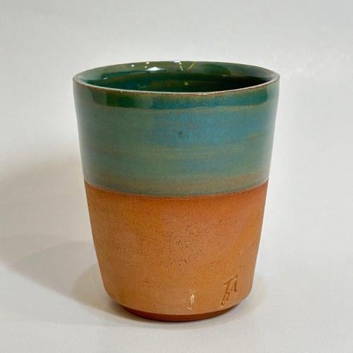 كوب فخار صناعة يدوية