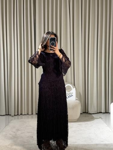 فستان دانتيل خمري أنيق بأكمام واسعة وتصميم كلوش نا...