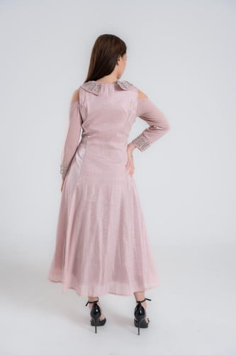 فستان أنيق بتصميم عصري - تألقي بجاذبية وسحر في كل...