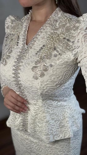 طقم شك بالصدر