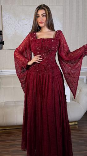 فستان سهرة دانتيل فاخر بتفاصيل كريستالية وأكمام ان...