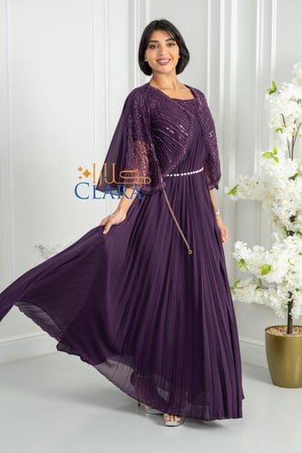 فستان سهرة بنفسجي فاخر بتصميم مطرز وكاب شيفون