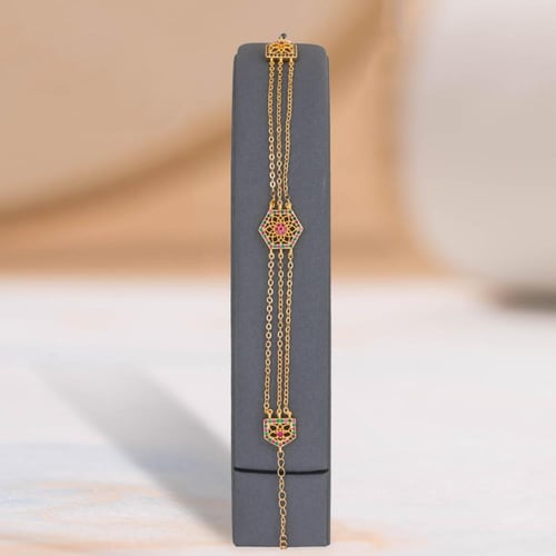 الطقم الملتفت السداسي