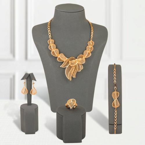 طقم بديل الذهب عقد الفيونكة