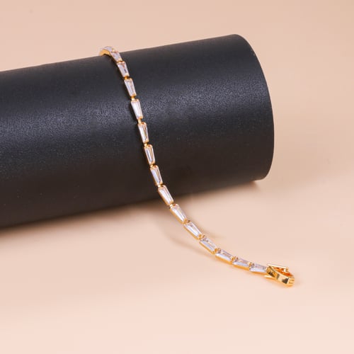 توزيعات 6 اساور باجيت ذهبيه