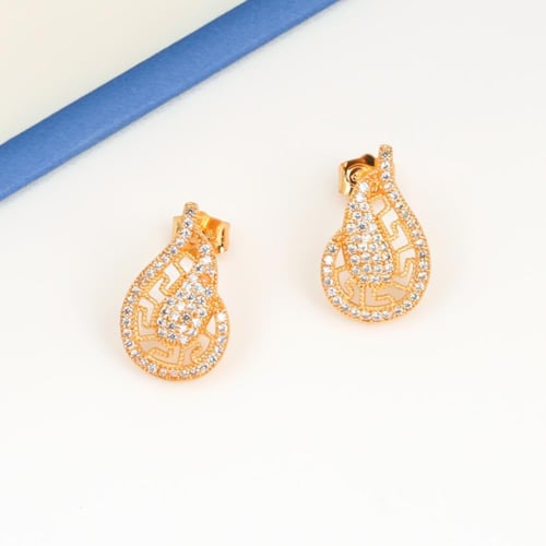 طقم زركون ذهبي بتصميم عالمي بديل الذهب