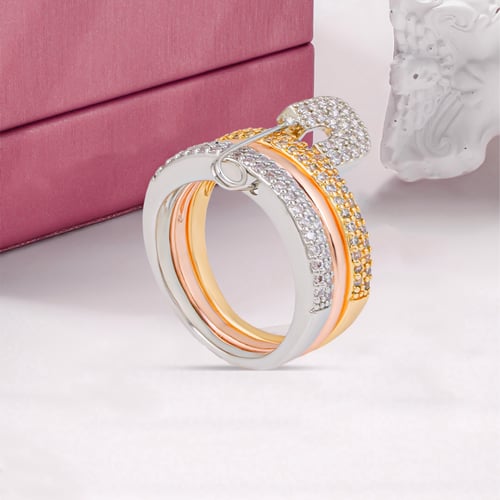 خاتم المشبك ثلاثي اللون