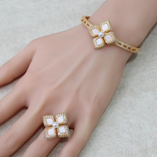 اسواره وردة الامازون الابيض