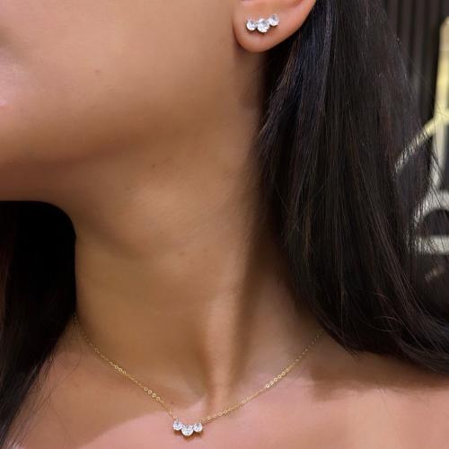 عقد مع اسورة واقراط