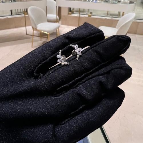 أقراط ذهب عيار18