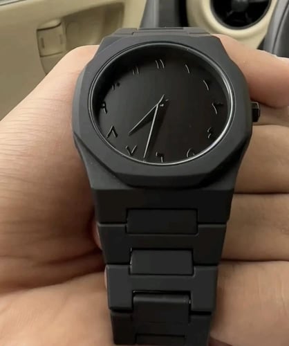 ساعة الكربون فانتوم