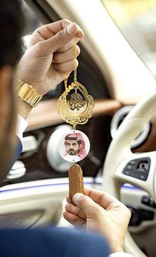 تعليقه الاسم والصوره بشكل مميز