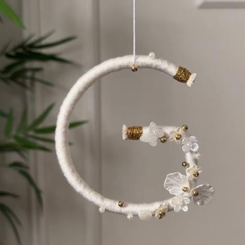 تعليقة سيارة حرف