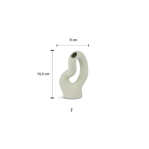 مجموعة فازات صغيرة