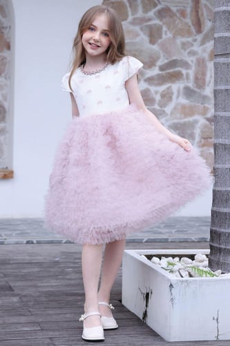 فستان بناتي