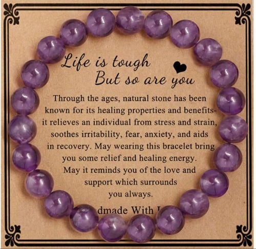 أساور أحجار كريمة