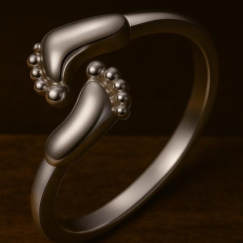 خاتم فضة - أقدام الطفل