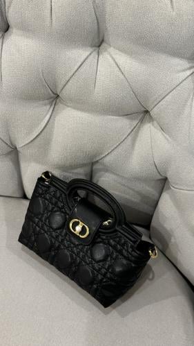 ديور اسود مطفي