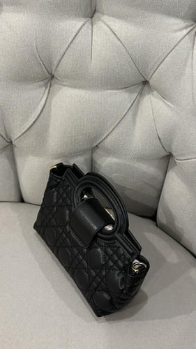 ديور اسود مطفي