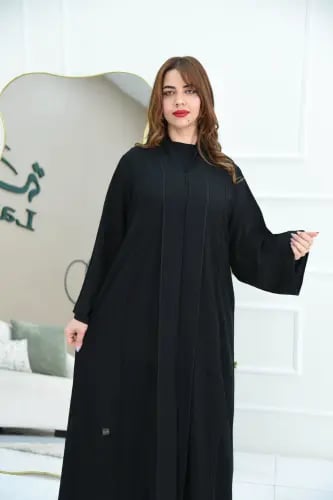 عباية سوداء بباندة أمامية وكسرات
