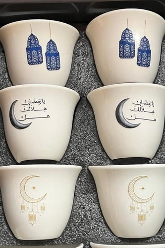 عرض رمضان كيلو قهوة + بهارات + ٦ فناجيل