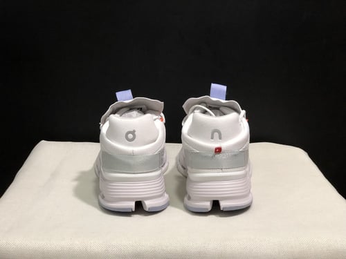 Cloudnova 'White Glacier'