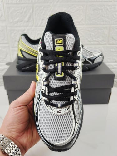 New Balance 740 ‘ Phantom Firefly'