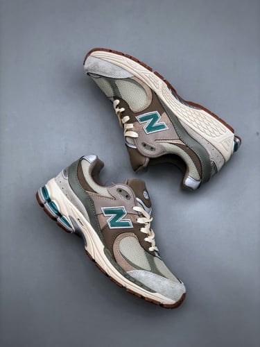 New Balance atmos x 2002R 'Oasis'