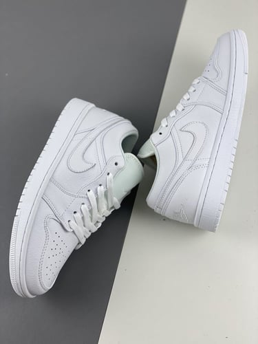 Air Jordan 1 Low 'Triple White' 2022