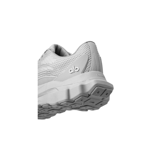 alo yoga runner grey