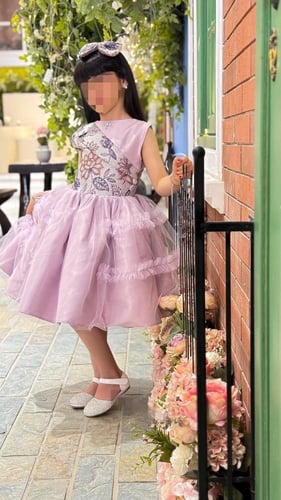 فستان مشجر بـ الوان زاهيه