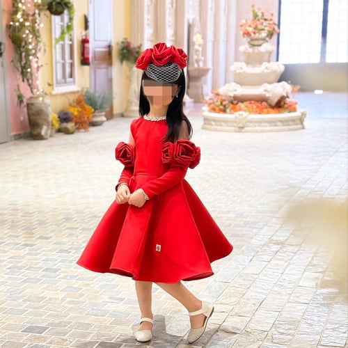 فستان أحمر ساحر مع الكرستال