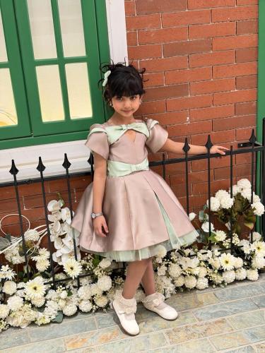 فستان بـ لونين مختلفين